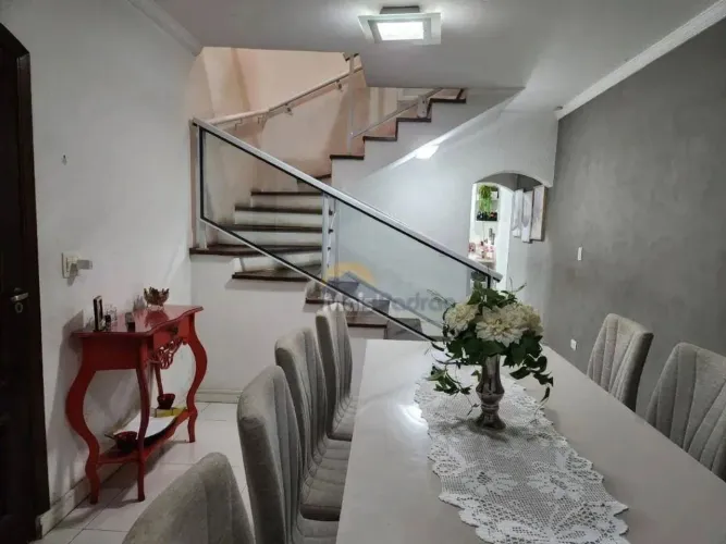 Sobrado com 4 dormitórios à venda, 208 m² por R$ 750.000,00 - Jaguaribe - Osasco/SP