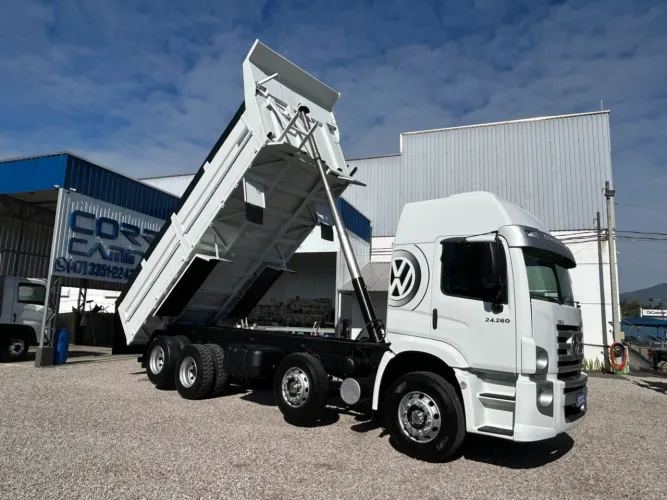 VW 24.280 8X2 Caçamba 20m3 Ano 2013 Revisado