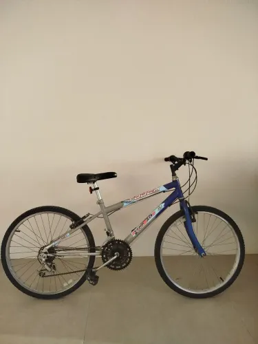 Bicicleta aro 24 modelo básico 