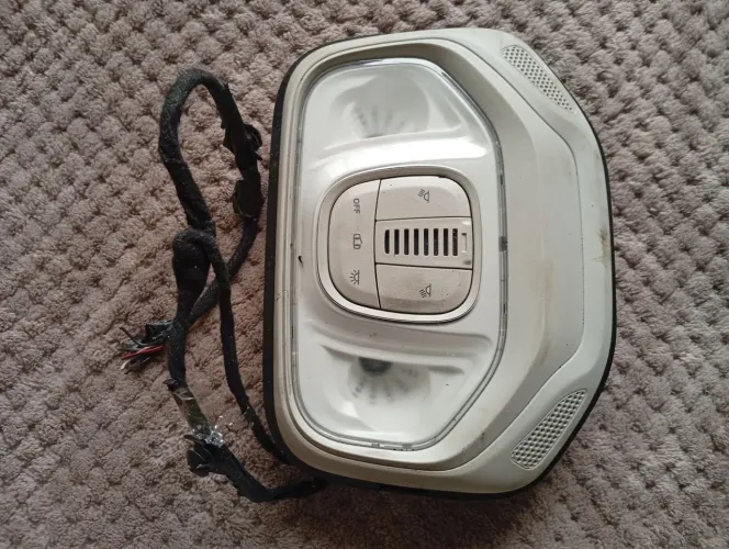 Luz interna automotivo 