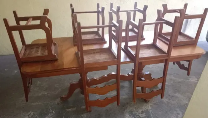 Mesa de Jantar Pura Madeira 2m20 de Comprimento 1m de Largura 80c Altura Mais 06 Cadeiras