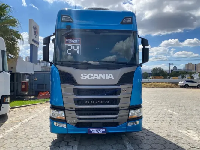SCANIA RH 460 SUPER 6x2 - 2024 GELADEIRA, AR CONDICIONADO, FREIO CRB, SAIAS LATERAIS, PAC.