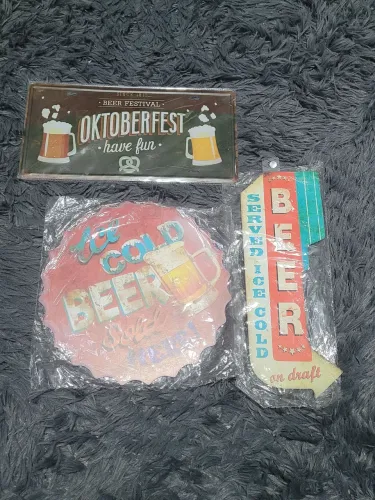 Kit placas decorativas, cerveja metal e mdf.