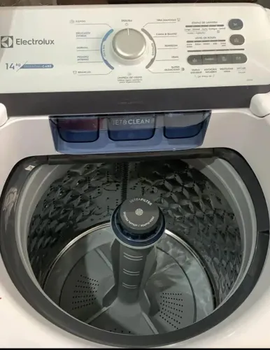Máquina de lavar Eletrolux 14kg