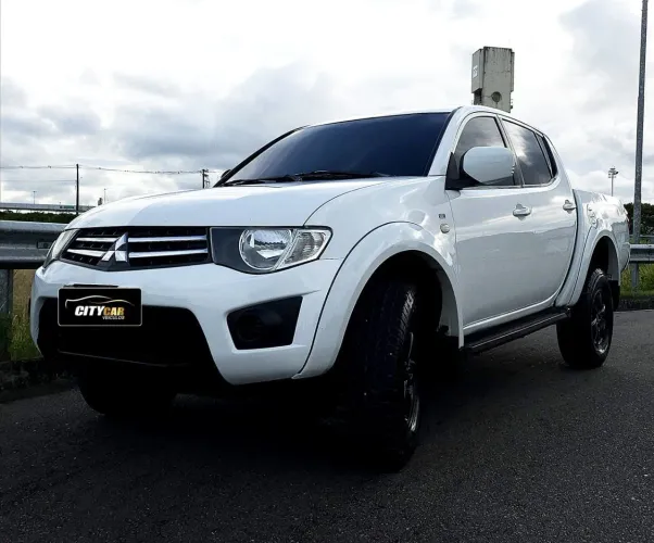 Mitsubishi L200 Triton HLS 2.4 Flex 16V CD Mec. 2016