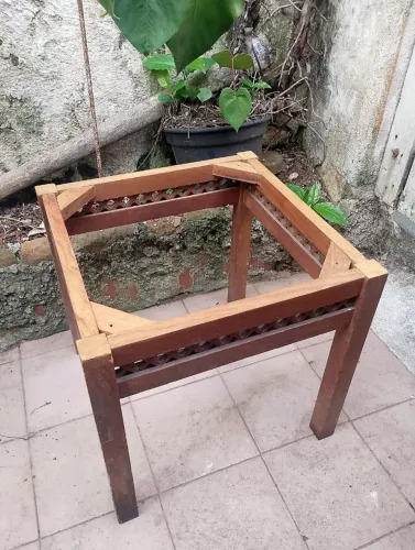 Base de mesa antiga