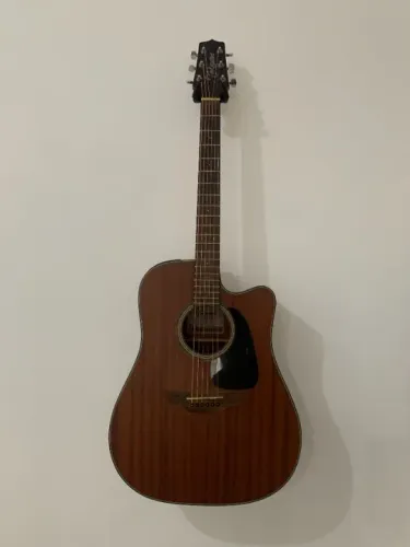Violão Takamine