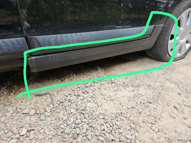 Spoiler da caixa de ar traseira esquerda Citroen C4 pallas 