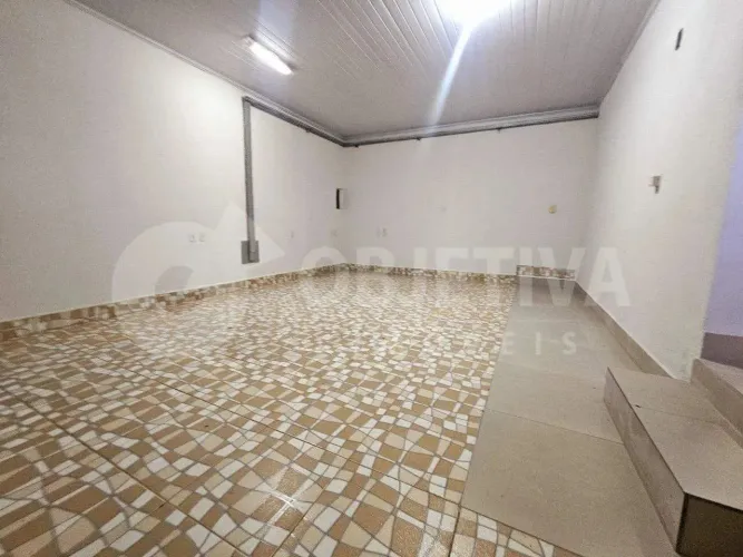 Excelente Imóvel comercial no bairro martins em Uberlândia disponível para aluguel