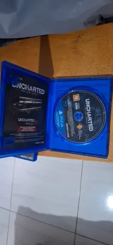 Vendo 2 jogos de PS4 