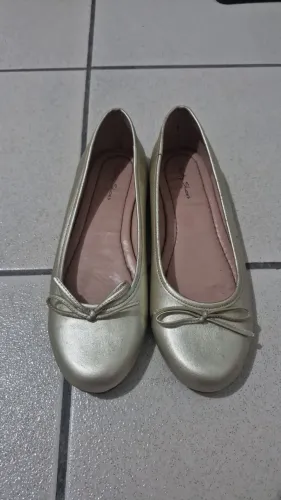 Sapatilha dourada tam 37