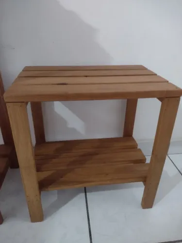 Mesinha para ventilador nova em madeira de lei 