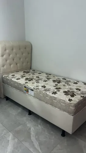 Cama solteiro com colchão Dallas d33 e cabeceira