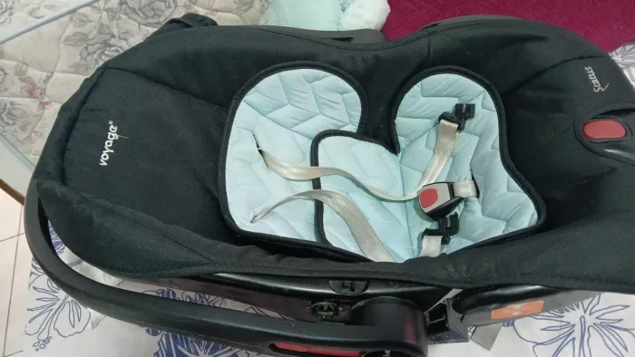 Bebê conforto marca Voyage - promoção 