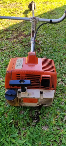 Roçadeira Stihl FS 220