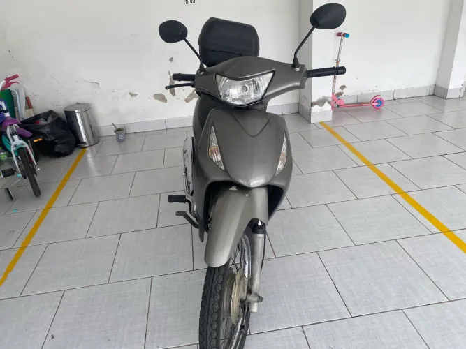Honda biz 125 ks, revisão em dia.