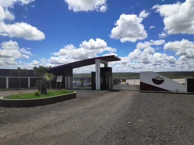 Vendo lote 1.000 m2 em Condomínio Balneário Vista da Lagoa em Pompeu