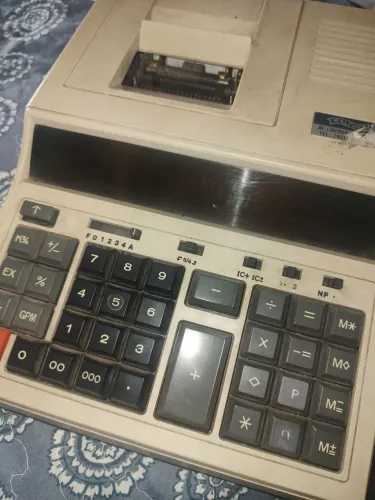 Calculadora de mesa WALTHER em perfeito estado