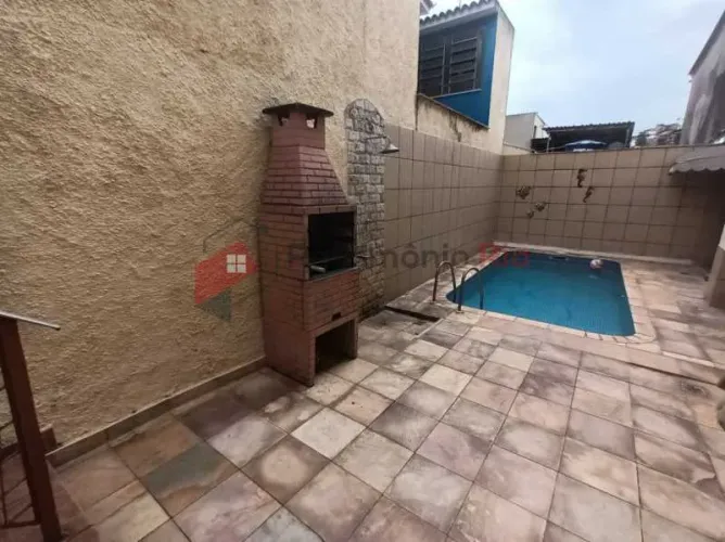 Casa em Condomínio, 4 quartos, piscina no Bairro de Irajá!!