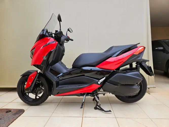 Yamaha XMax 250 2023/24 - 250km apenas - Impecável