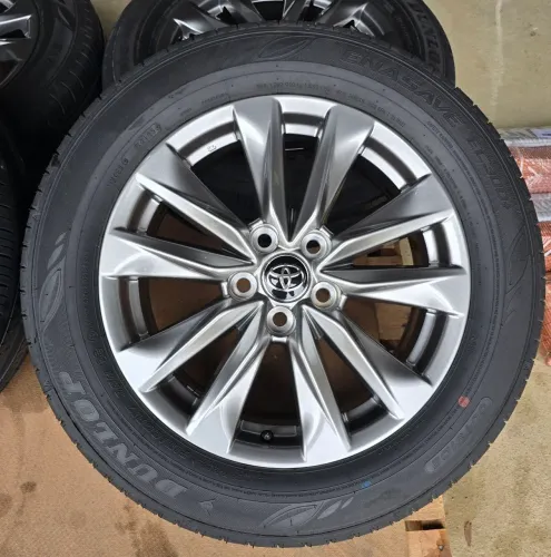 Jogo de rodas com pneu corolla cross 