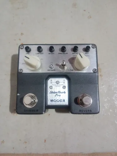 Pedal Mooer Reverb shimeverb pro para guitarra