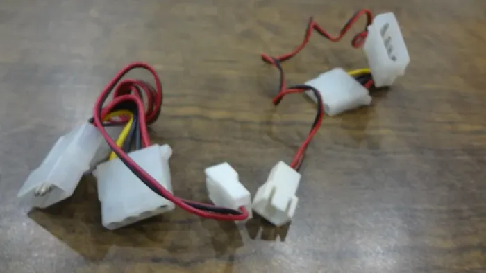 Conversor Duplo Molex para 3 pinos PWM