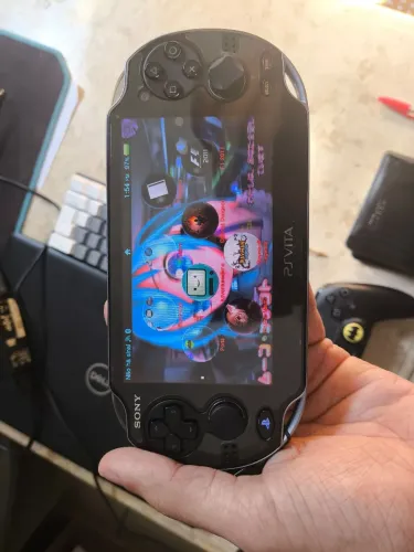 PS Vita - Modelo Fat