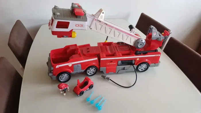 Caminhão de Bombeiro Ultimate Fire Truck do Marshall - Patrulha Canina Sunny 4143