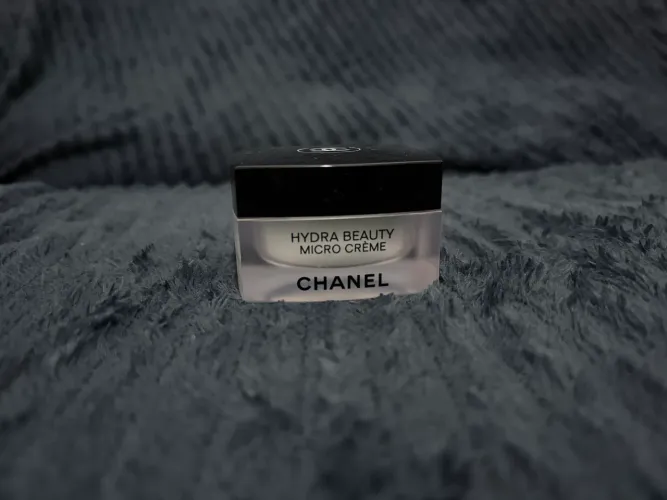 Chanel Hydra Beauty Micro Crème, um hidratante facial de luxo.50g