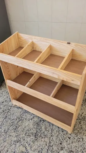 Estante de brinquedos