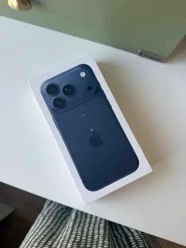iPhone 17 Pro 256GB Deep Blue - Novo e Lacrado