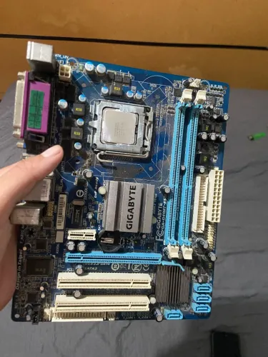 Placa mãe com processador