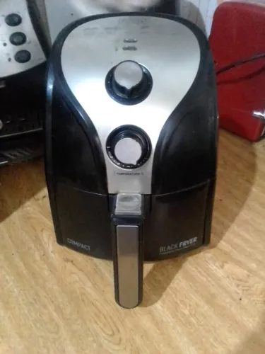 Air fryer Black Decker compact