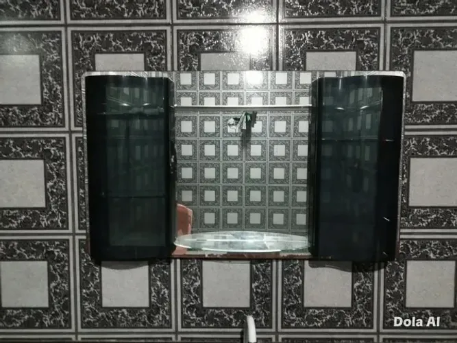 ? Armário de Banheiro com Espelho e Portas de Vidro Fumê