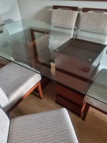 Mesa de jantar, tampo de vidro