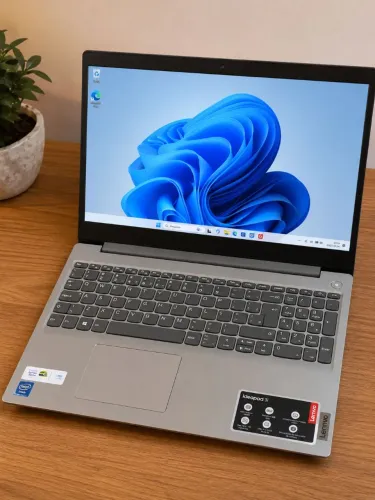 Notebook Lenovo IdeaPad 3 15IGL05 (2023) SSD 128GB