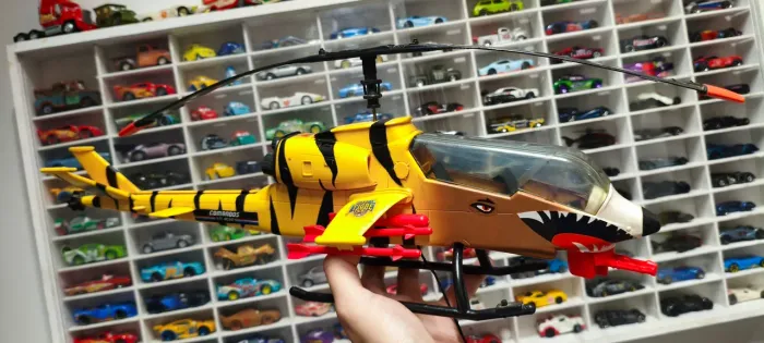 Helicóptero Força Tigre Comandos em Ação Estrela