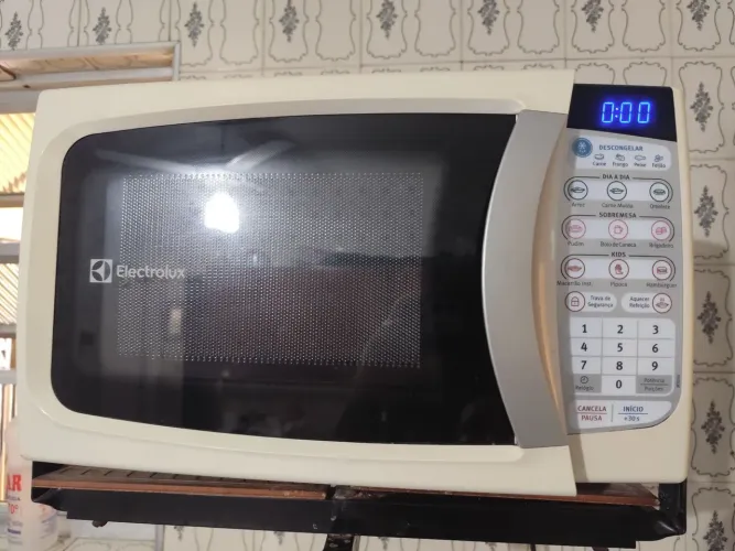 Microondas 20L Eletrolux