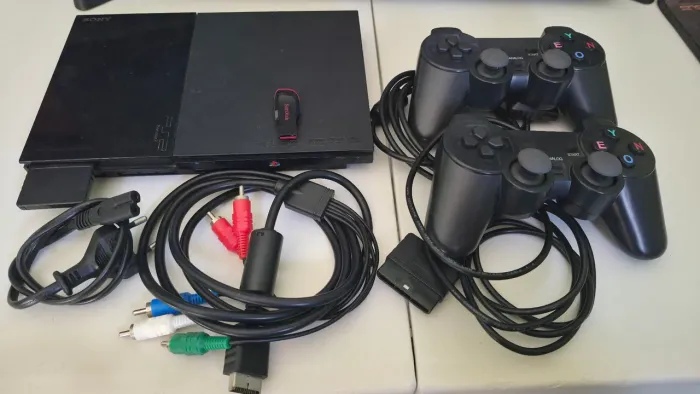 PS2 2 Controles + Pendrive