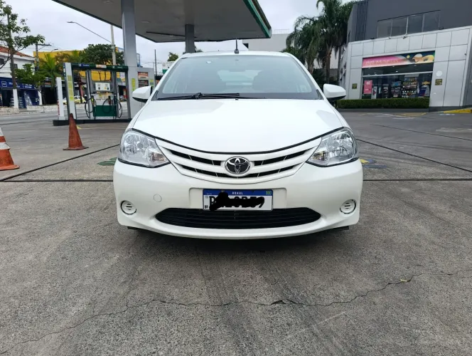 Toyota Etios X 1.3 Flex 16V 5P Mec. 2017
