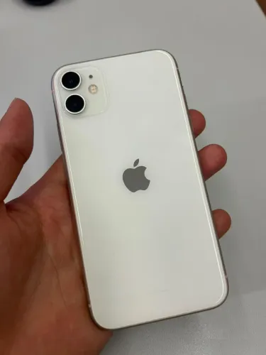 iPhone 11 - 64GB