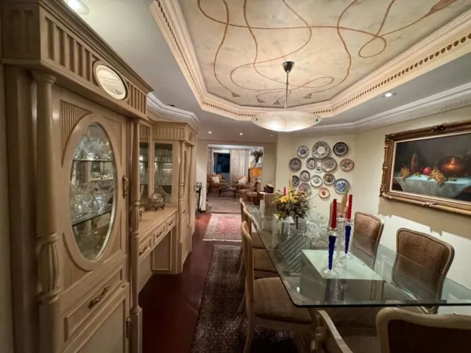 Apartamento para venda em Campo Belo com 4 quartos, sendo 2 suítes, 194m²