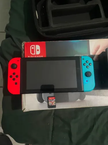 Nintendo Switch V1 (Bloqueado) + Mario Kart 8 + Pro Controller + MicroSD 128GB