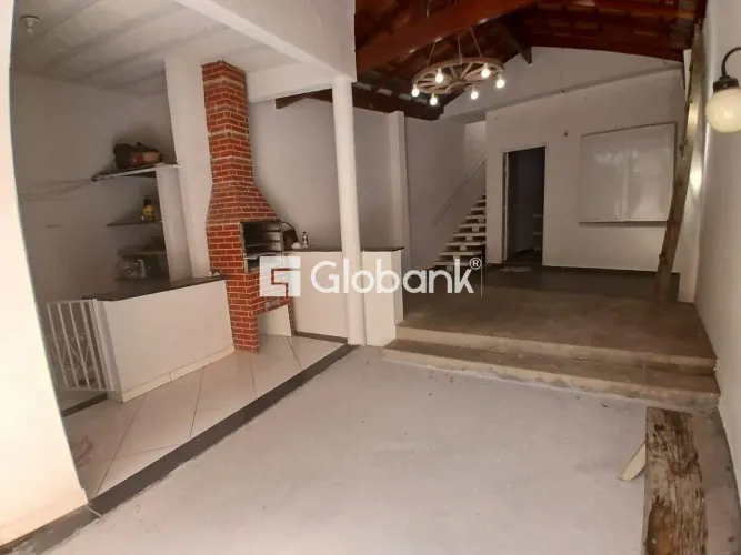 Casa 3 quartos à venda Santa Rita I 225m² Montes Claros MG