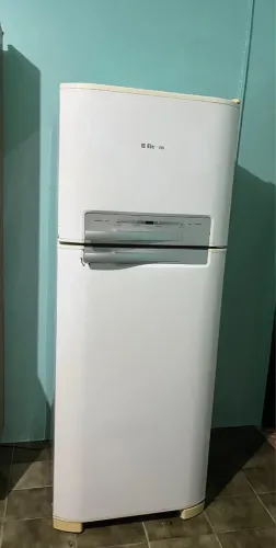Geladeira grande Electrolux