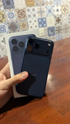iPhone 17 Pro Max Azul - 256GB - Estado de Zero!