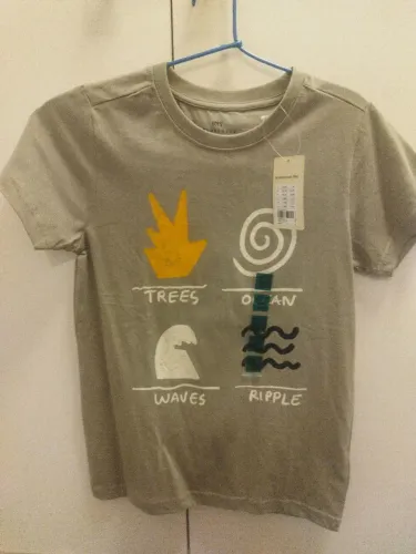 Camiseta importada nova. Tam 10 anos