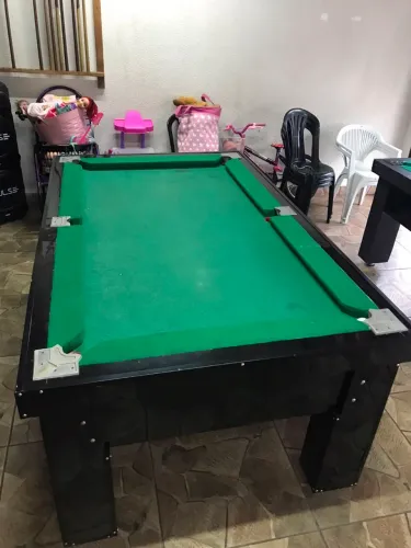 Mesa de sinuca semi nova toda formicada de ficheiro toda pronta semi nova vendo ou troco
