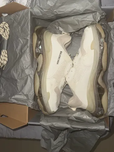 Balenciaga triple S